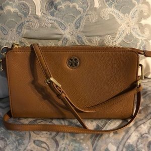 Tory Burch cross-body bag with card slots. Perfect condition!
